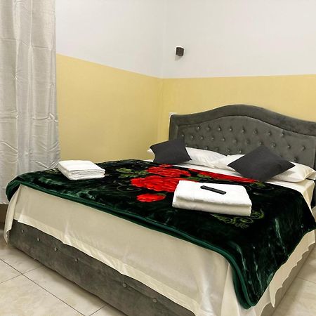 Bed and Breakfast Turati Termini Рим Екстер'єр фото