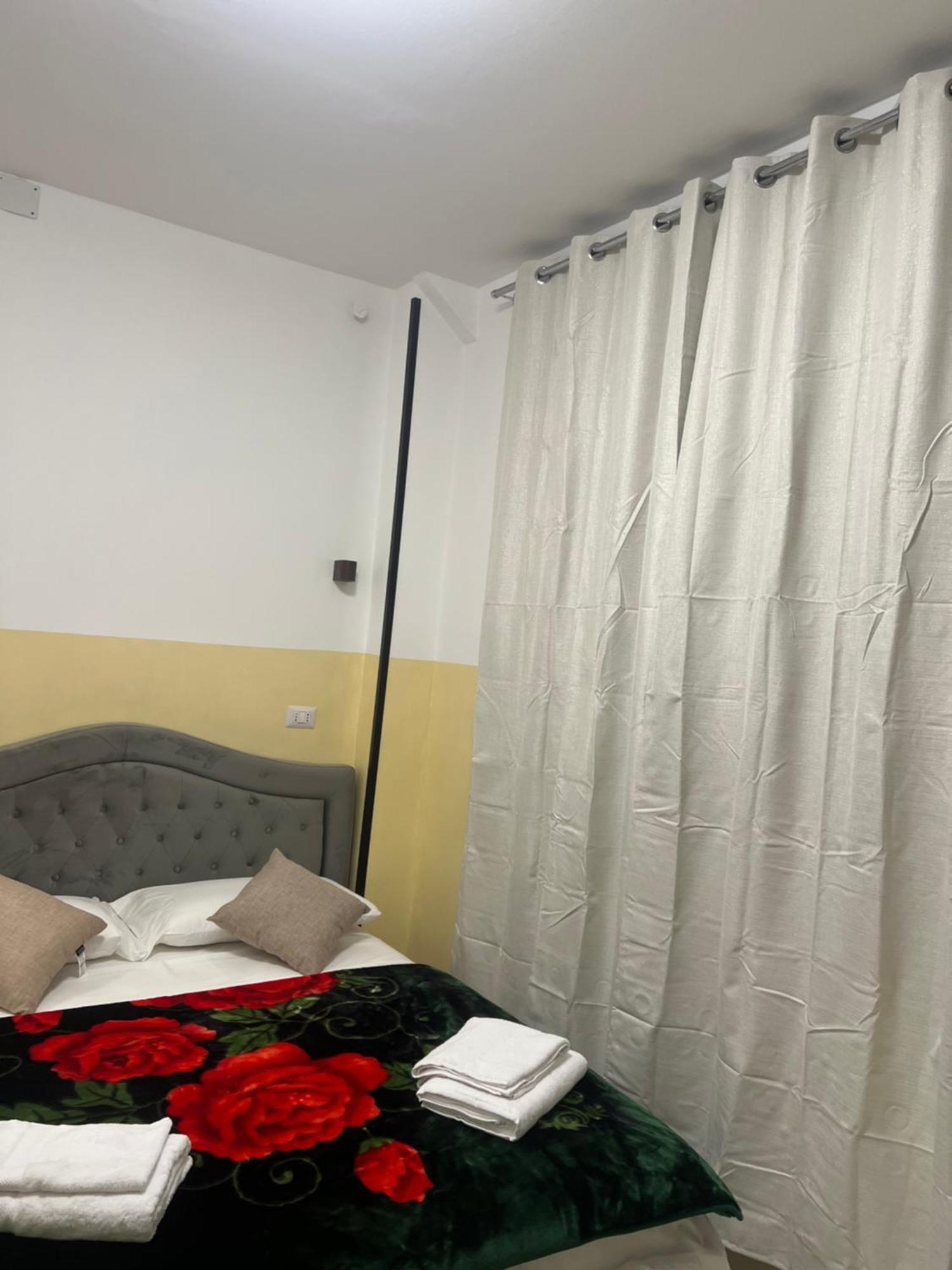 Bed and Breakfast Turati Termini Рим Екстер'єр фото