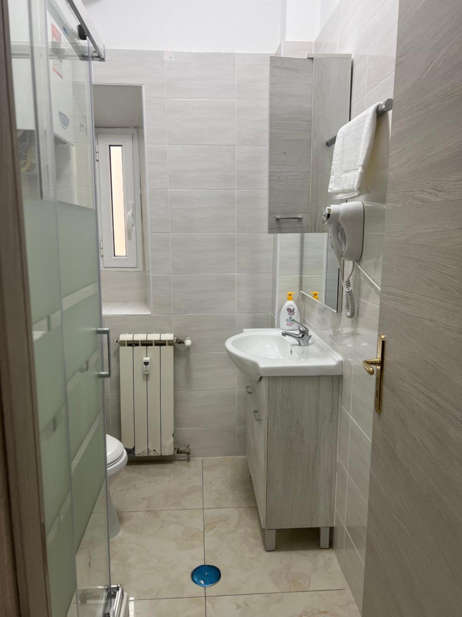 Bed and Breakfast Turati Termini Рим Екстер'єр фото