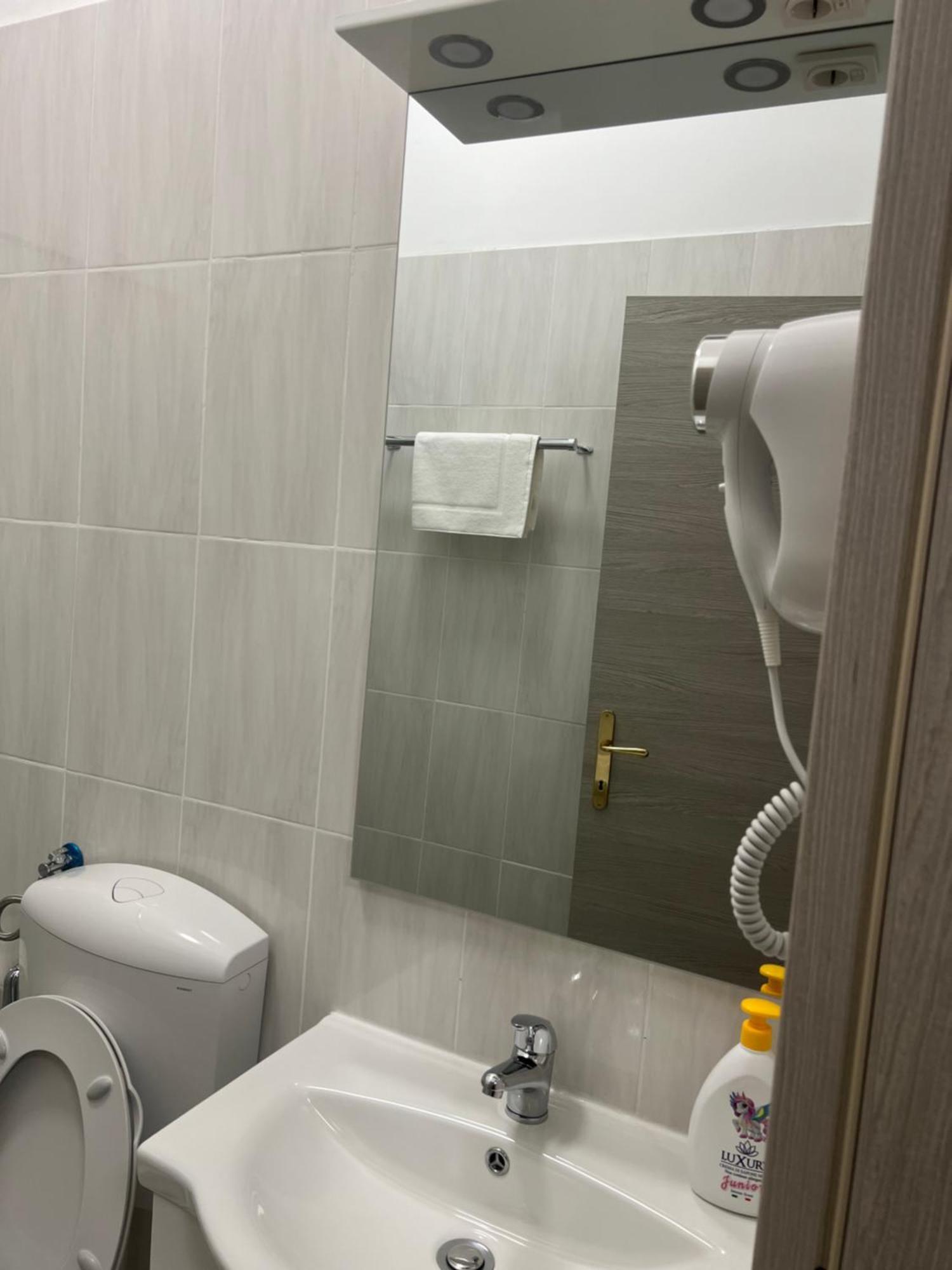 Bed and Breakfast Turati Termini Рим Екстер'єр фото