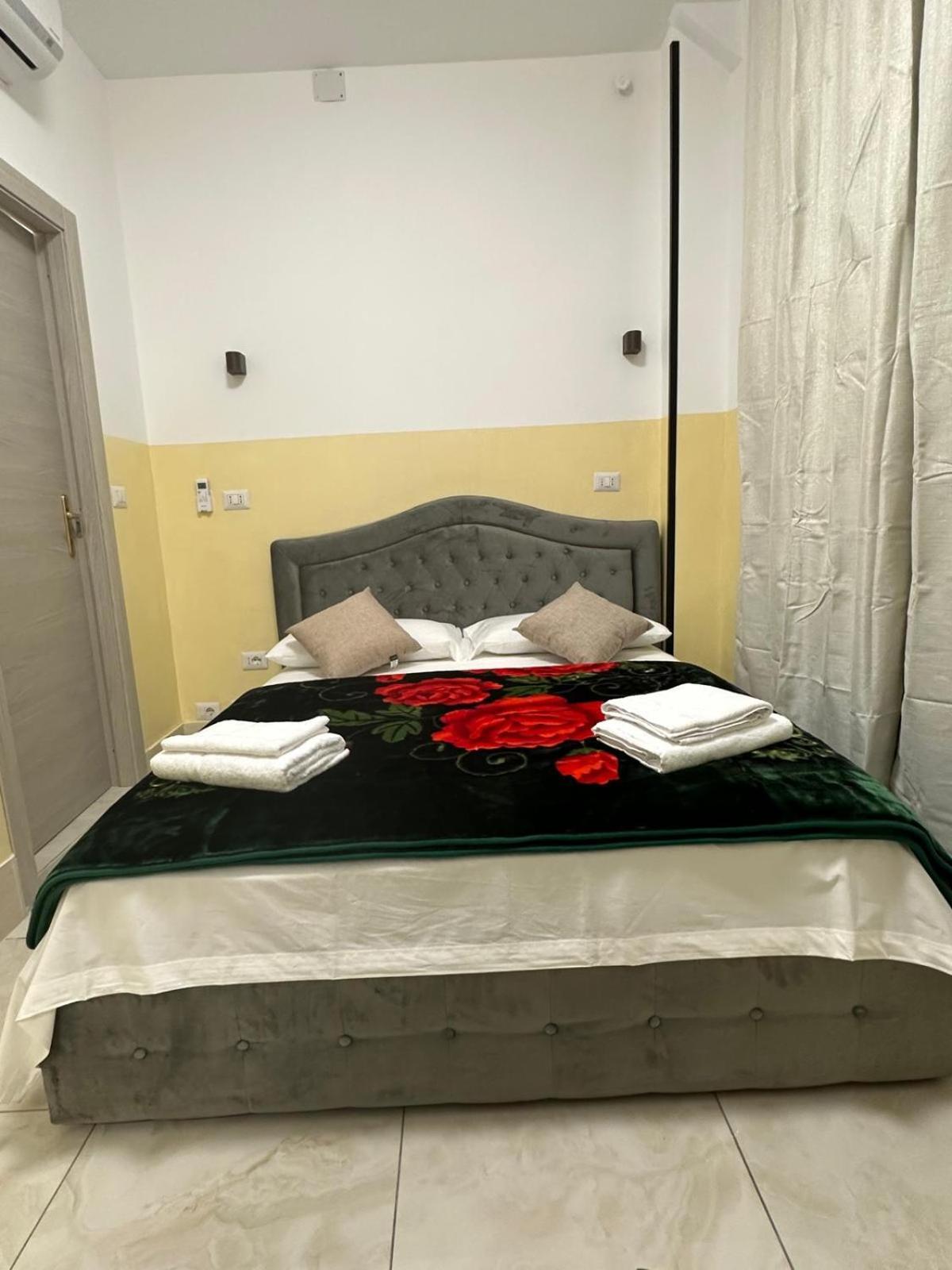 Bed and Breakfast Turati Termini Рим Екстер'єр фото